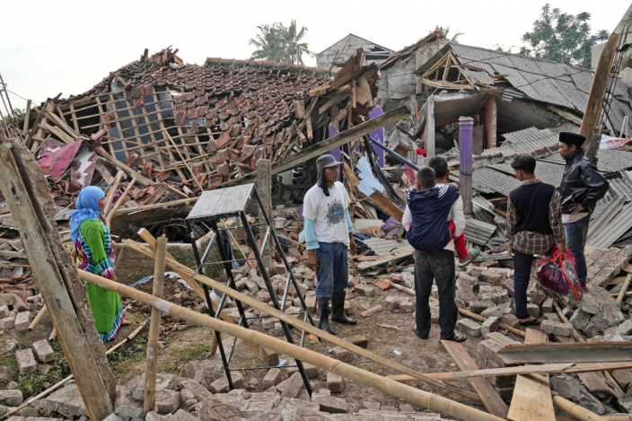 印尼西爪哇5.6級地震  造成268人死亡